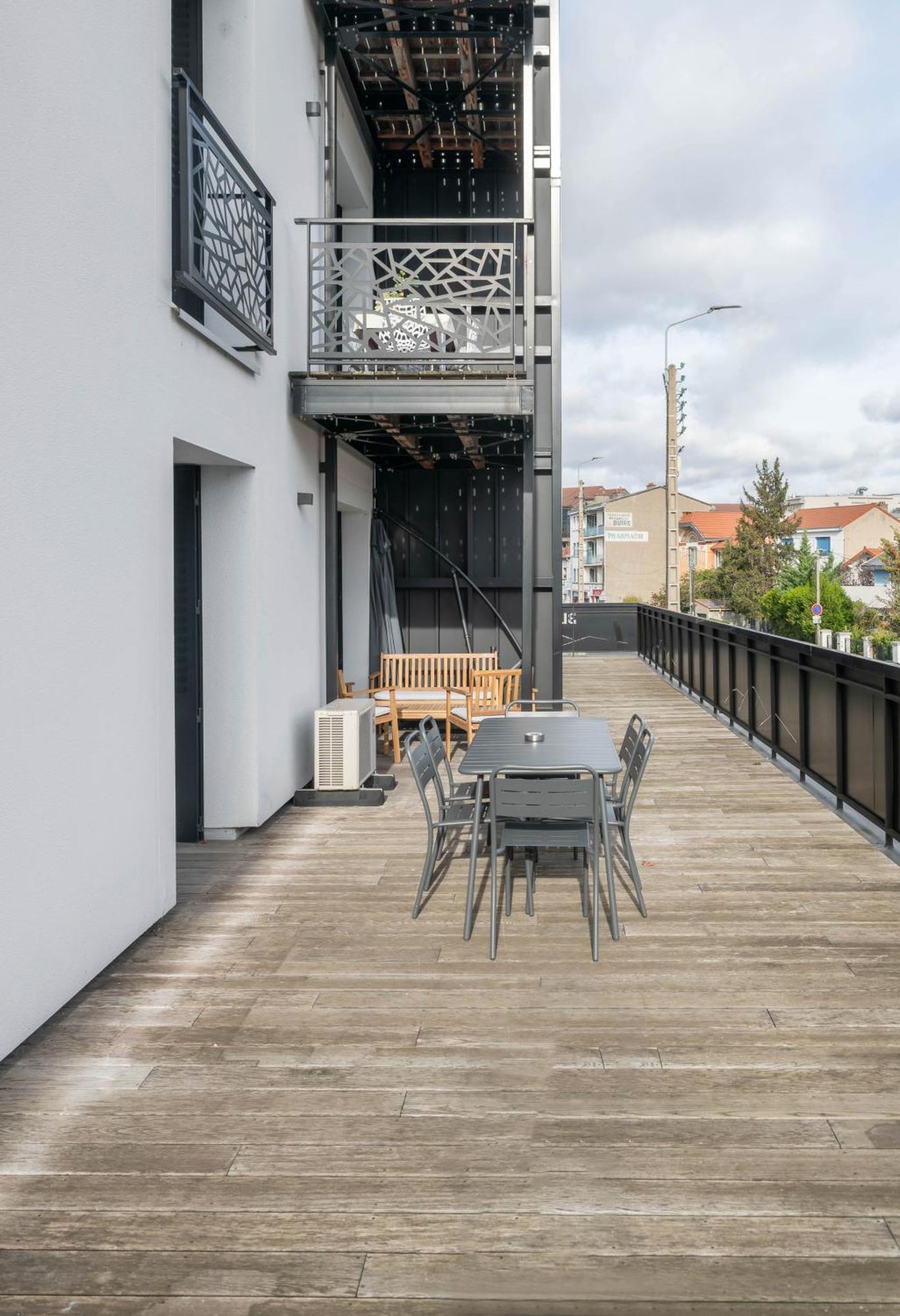 Residence Leon Blum - Appartements Design - Parking แคลร์มงต์-แฟร์รองด์ ภายนอก รูปภาพ